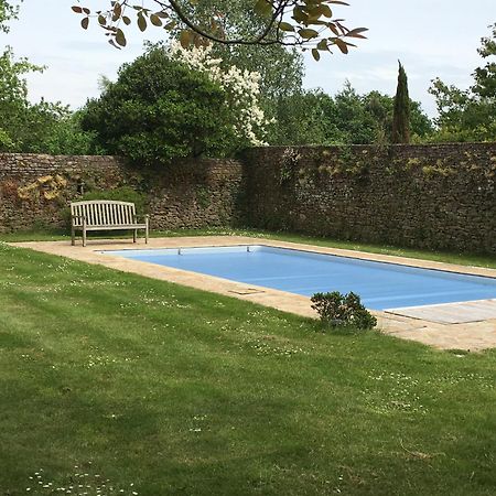 Manoir Des Bords De Rance Bed & Breakfast Plouër-sur-Rance Екстериор снимка